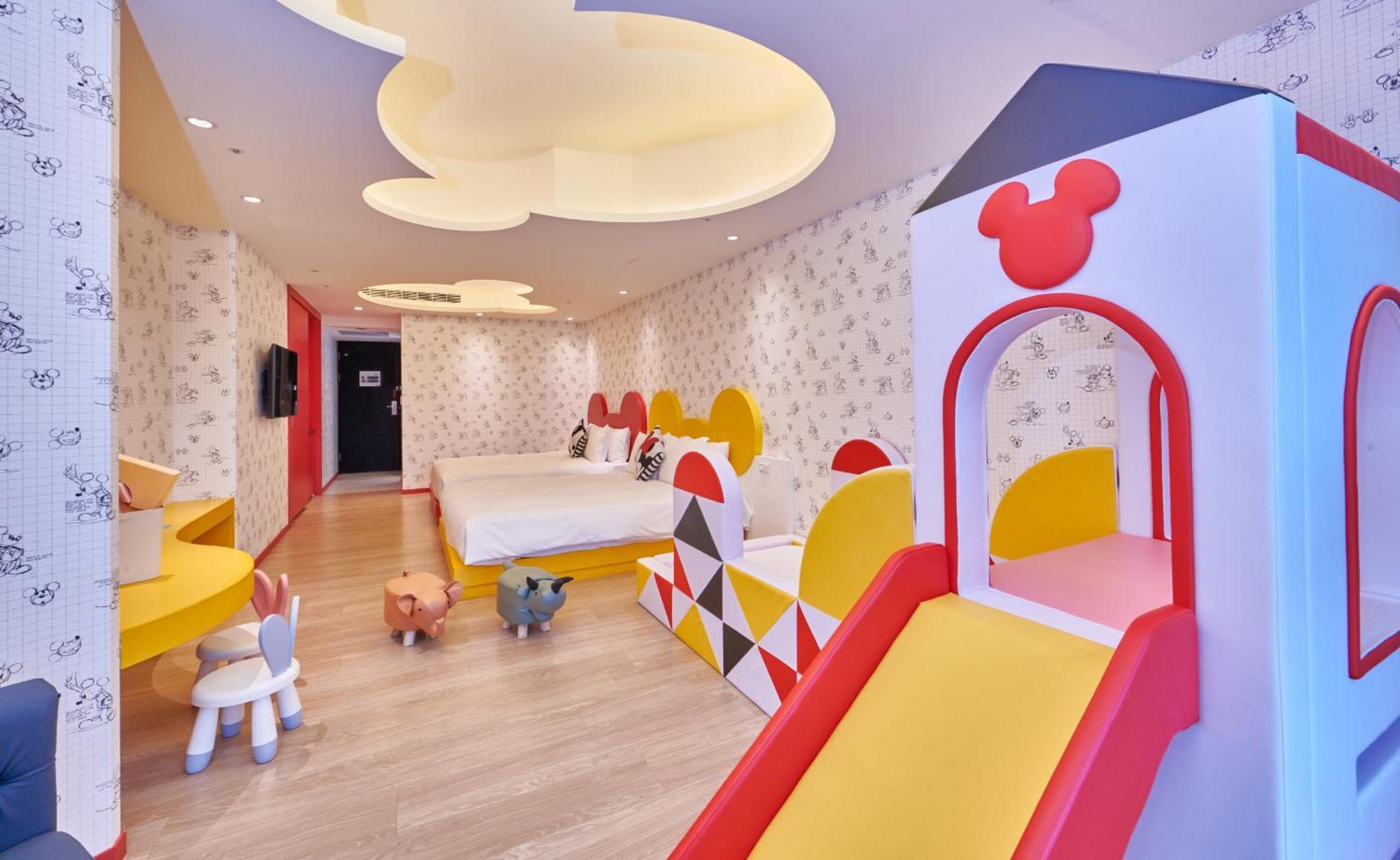 Grand Bay Resort Hotel Heng-ch'un Eksteriør bilde A Disney themed room at the hotel