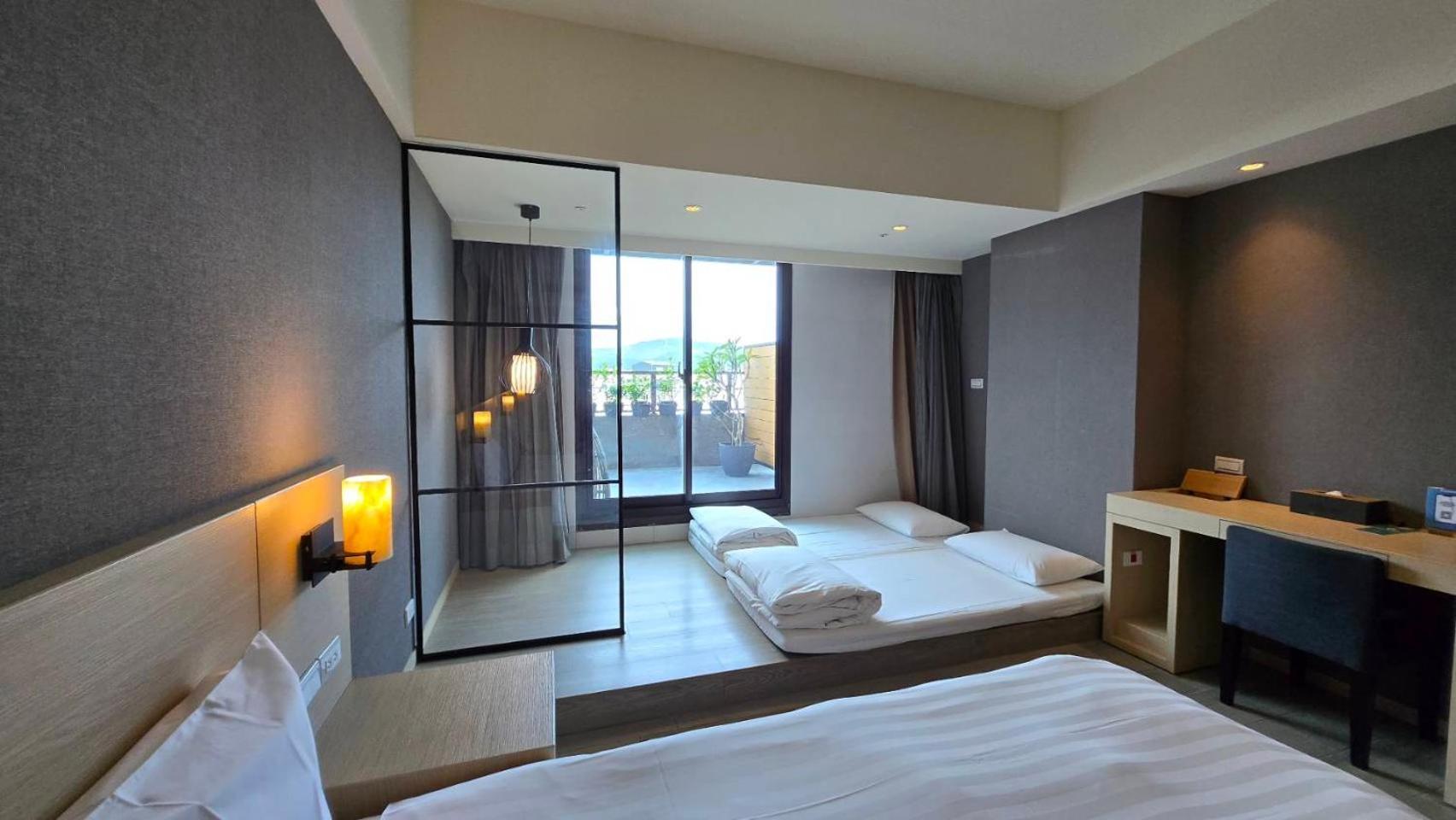 Grand Bay Resort Hotel Heng-ch'un Eksteriør bilde A room at the hotel