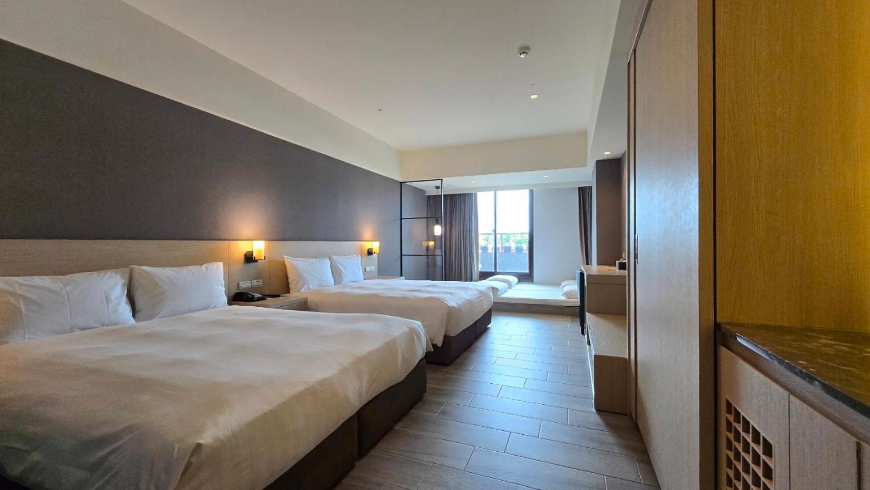 Grand Bay Resort Hotel Heng-ch'un Eksteriør bilde Deluxe Family Room